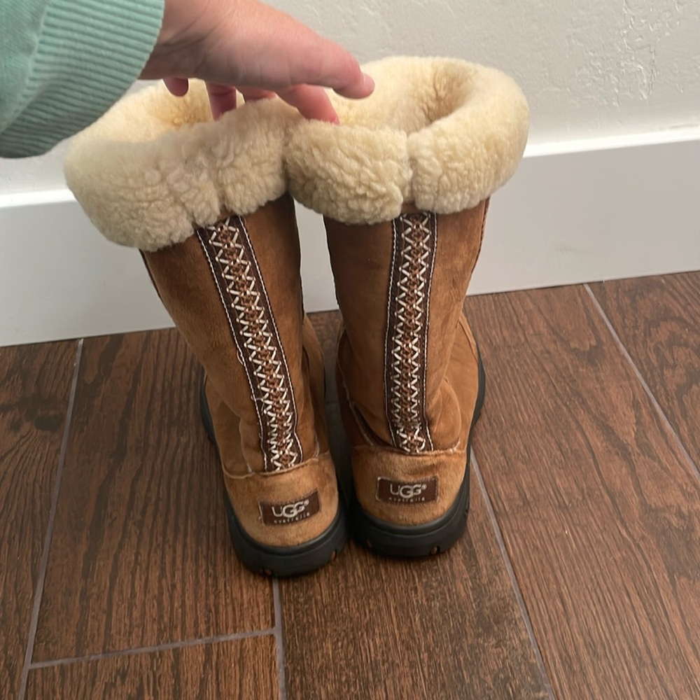 Tall UGG boots size 8